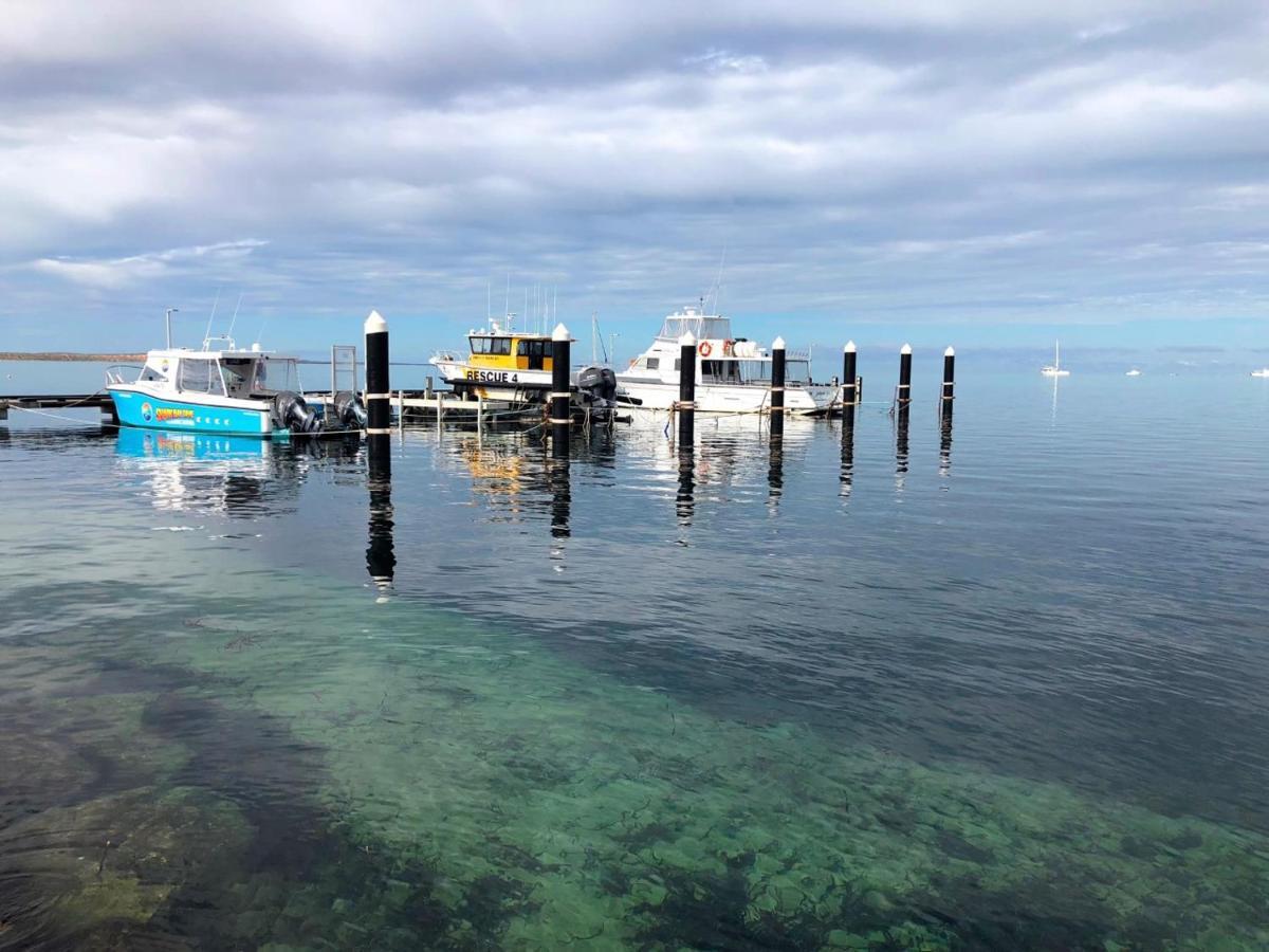 Shark Bay Cottages デンハム エクステリア 写真